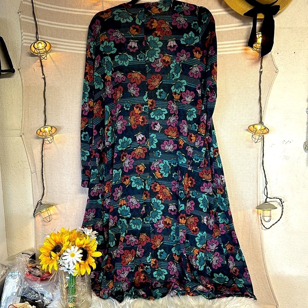 LULAROE Sarah lightweight long sleeve duster, layering piece pockets M (10-12) - Picture 9 of 9